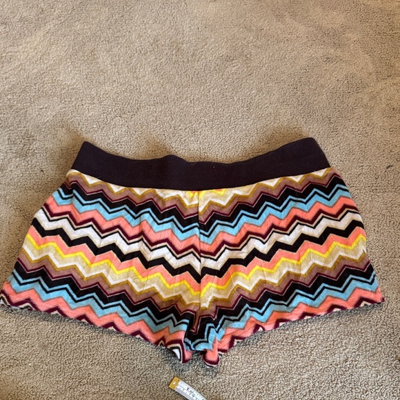 Missoni Multicolor Zigzag Athletic Shorts - Picture 8 of 9